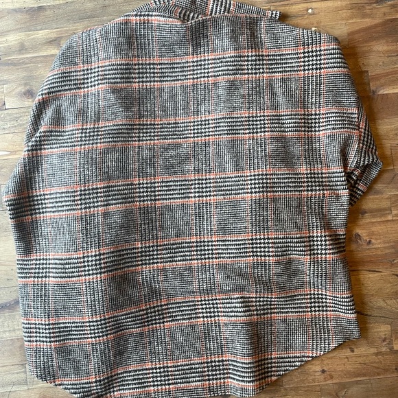 Thick Oversized Brown Flannel - Picture 4 of 4